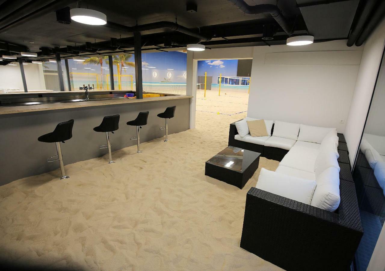 Beachin - Sport, Events, Hotel, Restaurant, Bar Ins エクステリア 写真